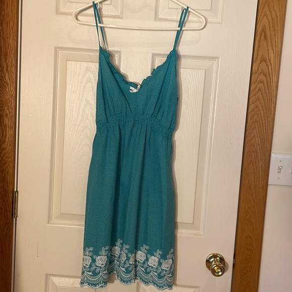 Matching gown and robe - Picture 7 of 10